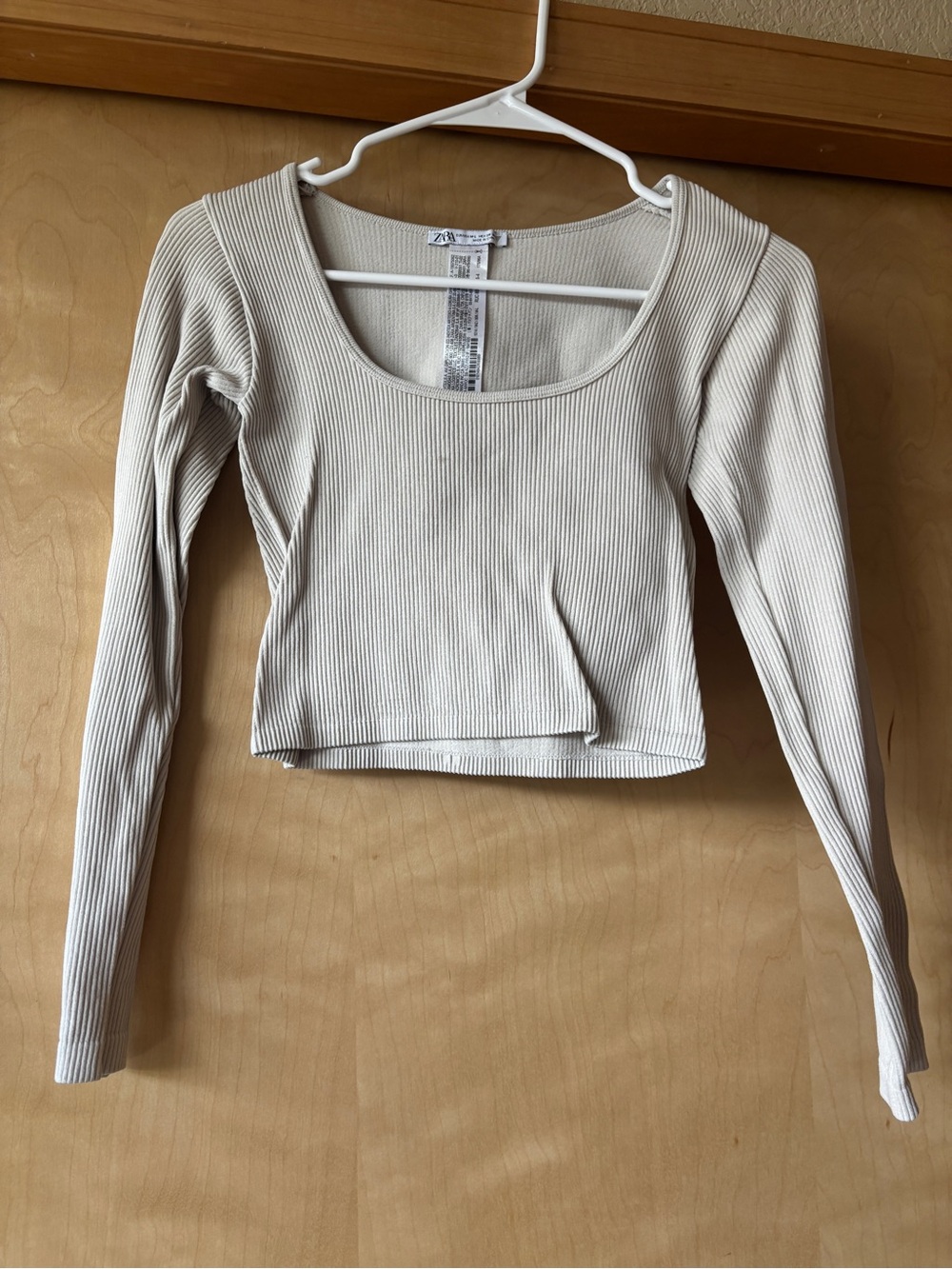 Zara Cream Ribbed Scoop-Neck Long Sleeve Crop Top